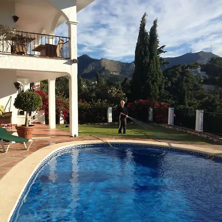 Casa Pacifica *