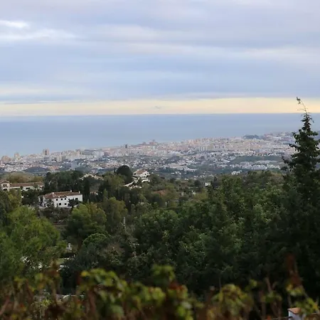 Проживание в семье Casa Pacifica